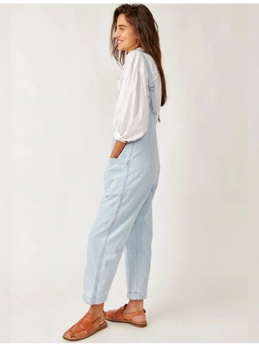 Free People We The Free High Roller Denim Jumpsuit M Light Wash Slouchy Relaxed - Picture 12 of 12